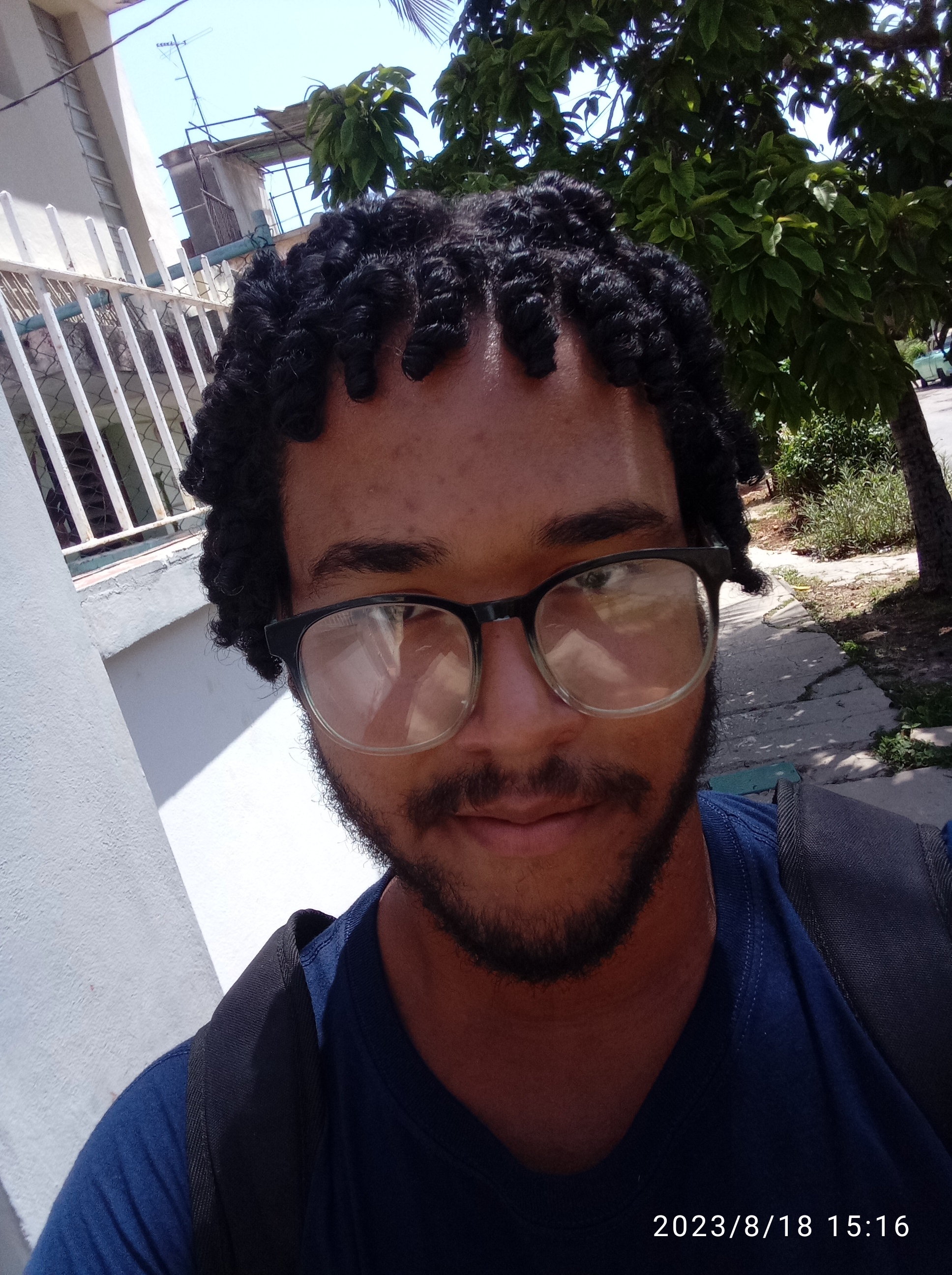 Tu nombre